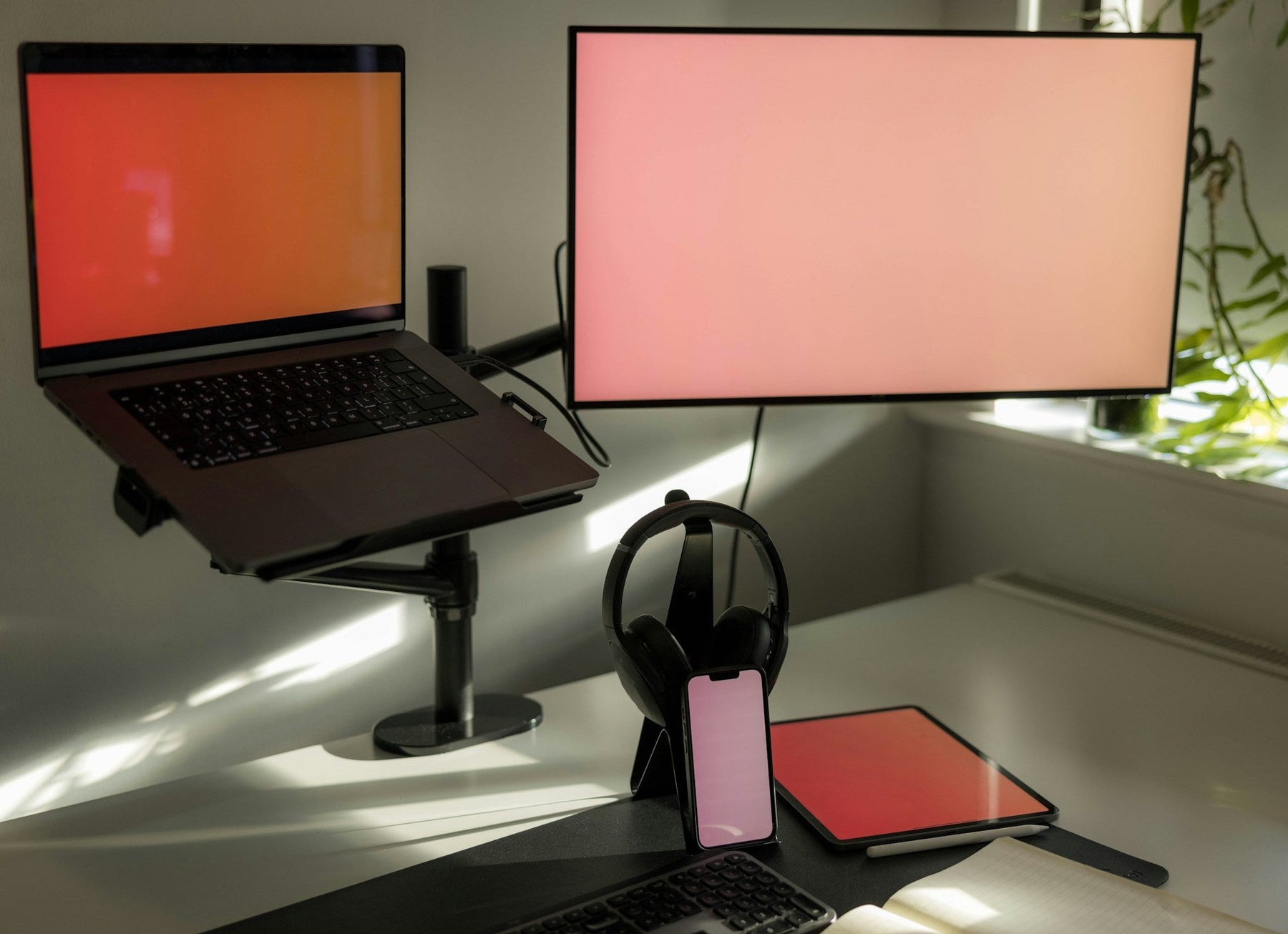 Cable Management Solutions for Your Large Gaming Desk Setup - Rest Relax