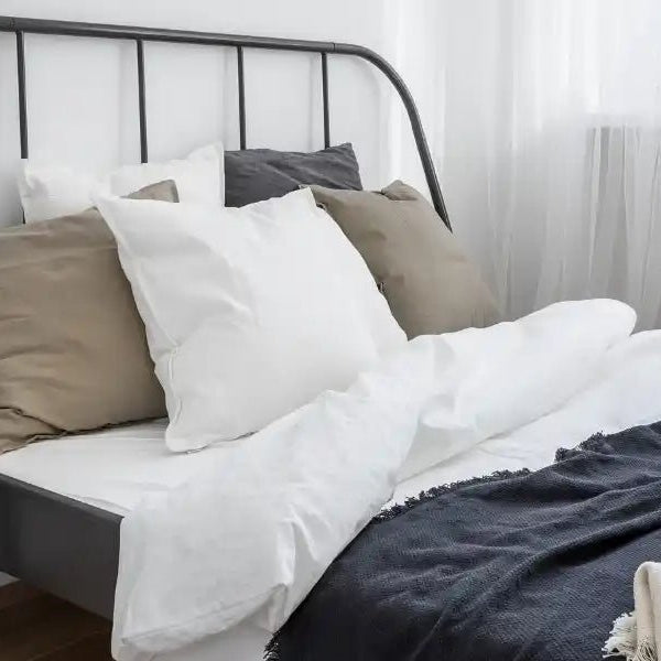 How to Stop a Metal Bed Frame from Squeaking - The Ultimate Guide - Rest Relax