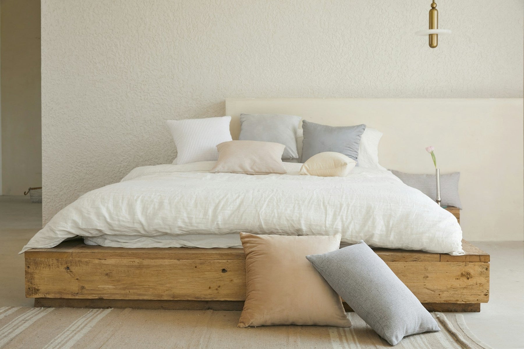 Setting Up Your New Noomi Bed: Common Questions Answered - Rest Relax
