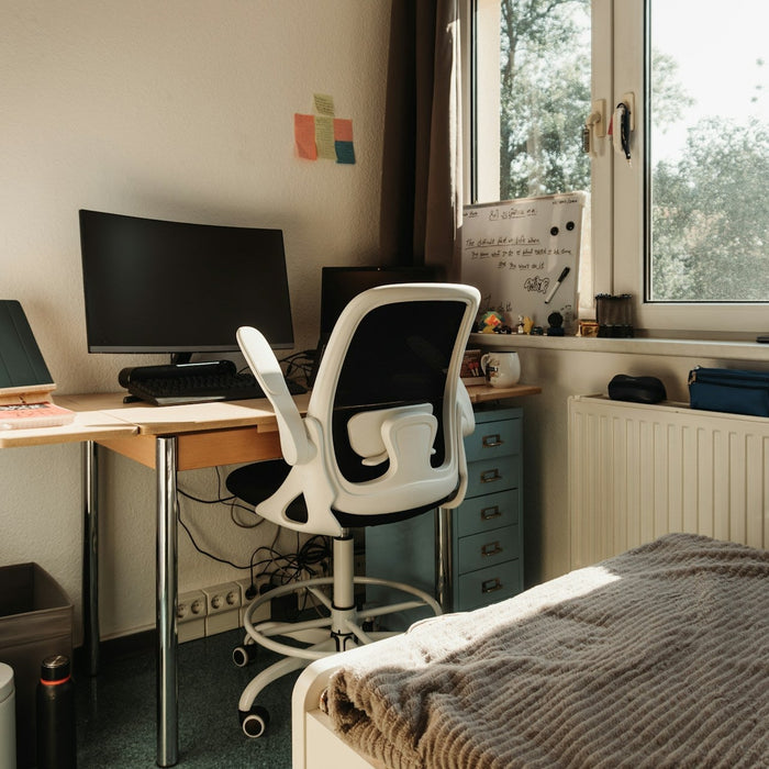 Why Gaming Bedroom Furniture Needs Thoughtful Layout Planning - Rest Relax