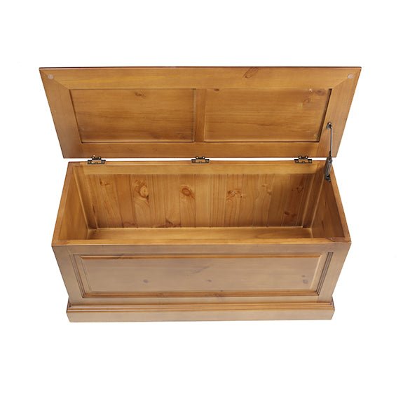 Furniture HausHendon Pine Blanket Box - Rest Relax